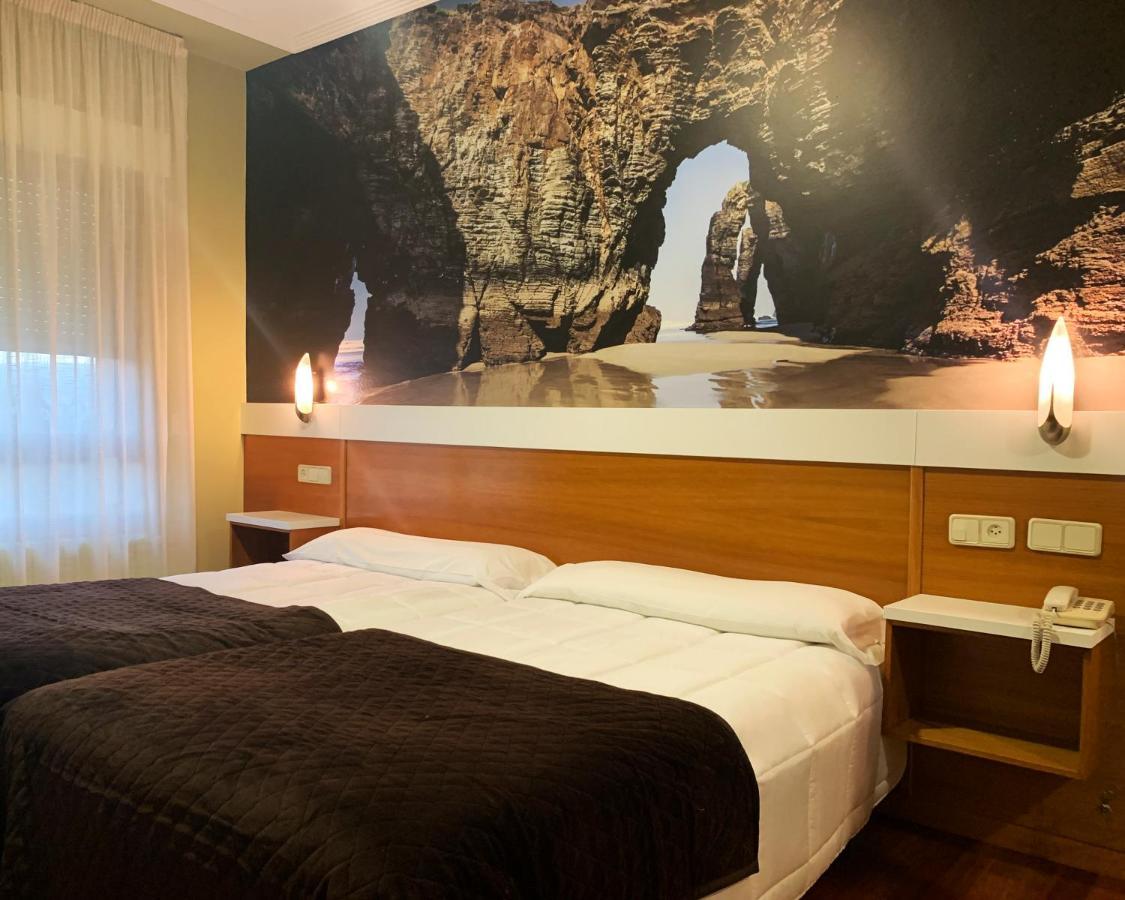 O Pino Hotel Bello מראה חיצוני תמונה