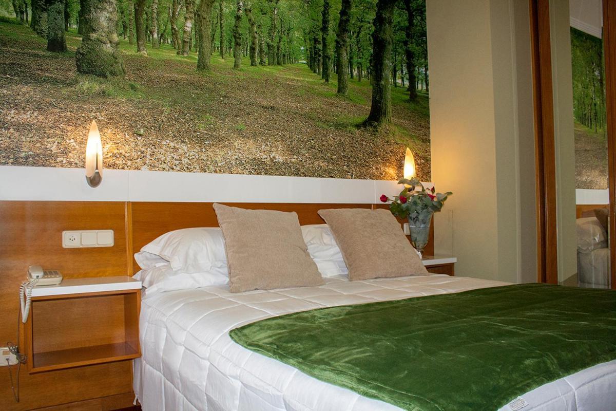O Pino Hotel Bello מראה חיצוני תמונה