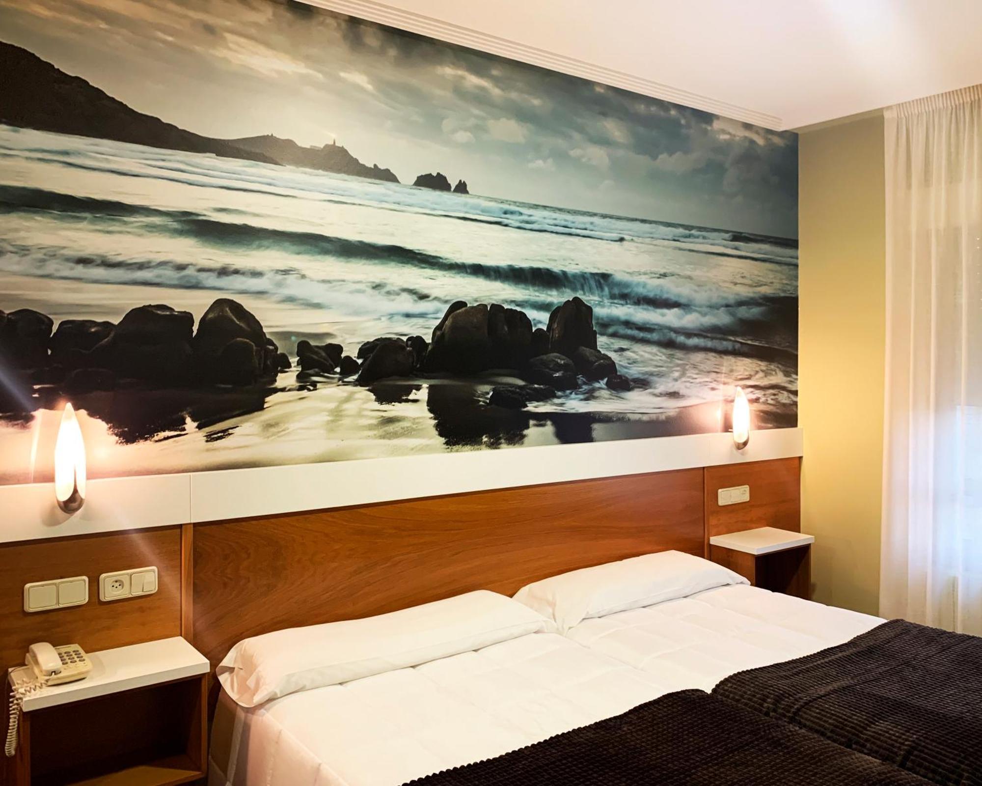 O Pino Hotel Bello מראה חיצוני תמונה